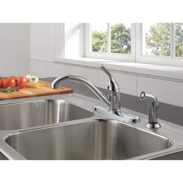 Classic Single-Handle Standard Kitchen Faucet with Side Sprayer in Chrome