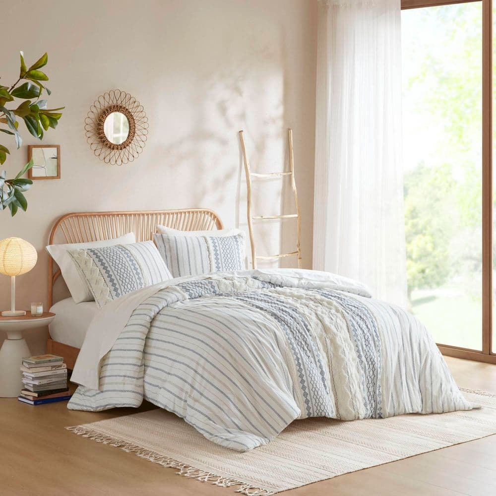 King Blue and White Cotton Comforter Set with Geometric Prints
