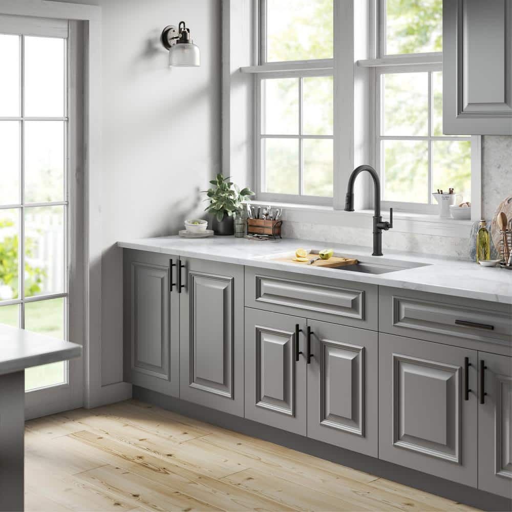 Matte Black Brass Pull-Down Single Handle Kitchen Faucet