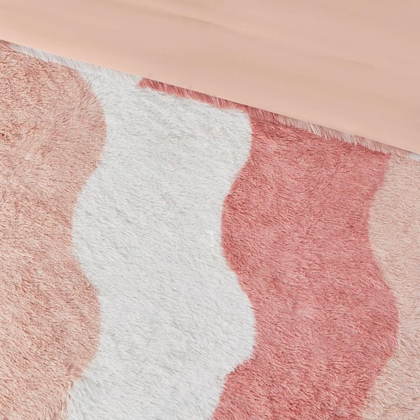 Bridget Polyester 2-Pcs Blush Multi Twin/Twin XL Ombre Shaggy Faux Fur Comforter Set