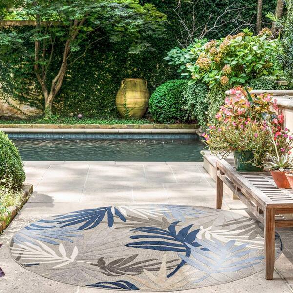 Oasis Floral Blue 8 ft. Round Indoor/Outdoor Area Rug