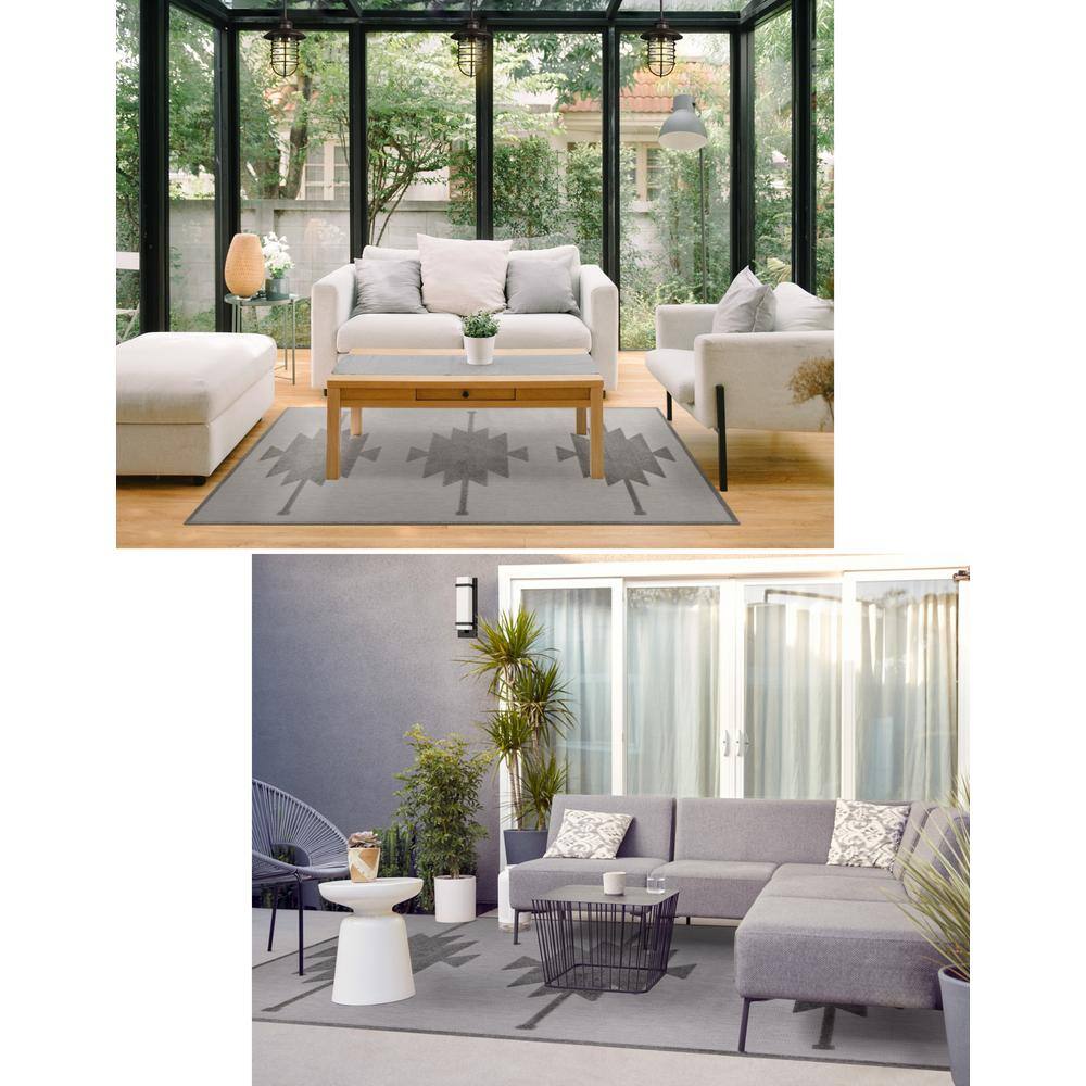 Gray Southwestern Pattern Stain-Resistant Indoor/Outdoor Rug 5'3"x7'
