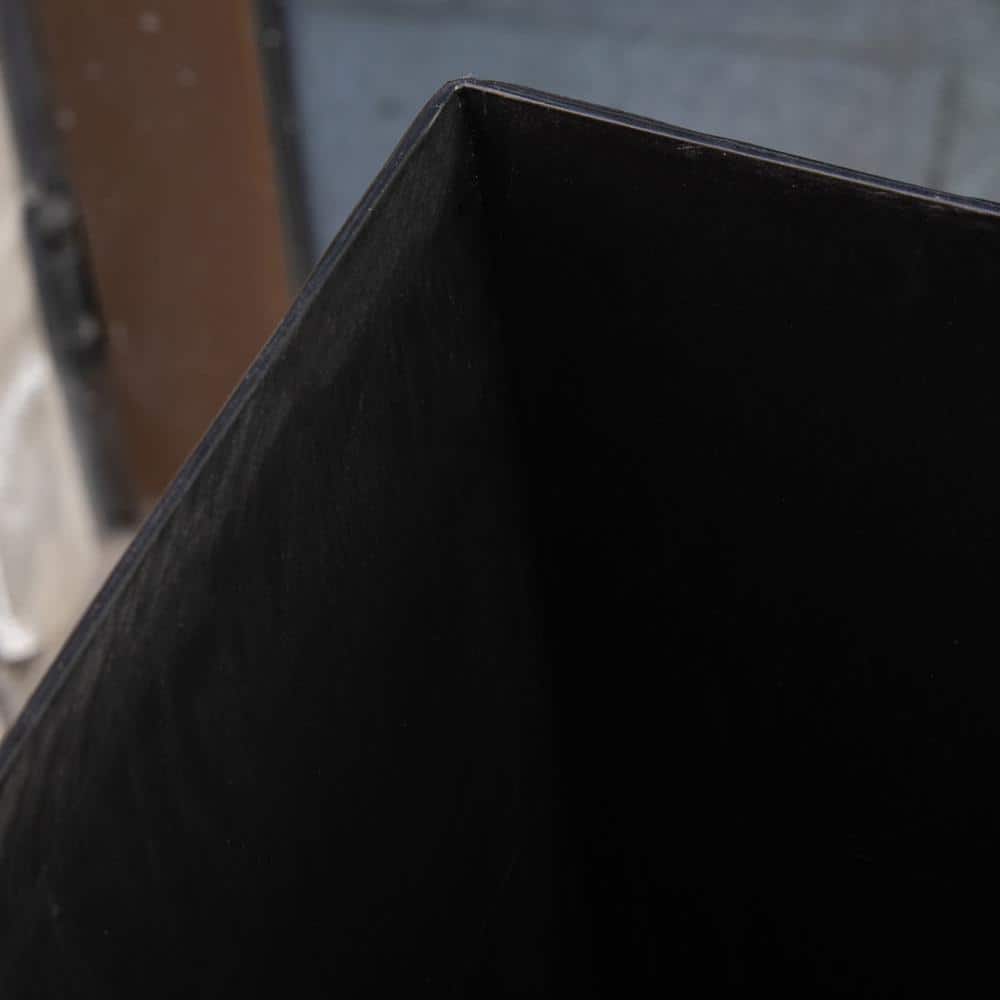 Black Tall Plastic Indoor/Outdoor Planters Set of 3