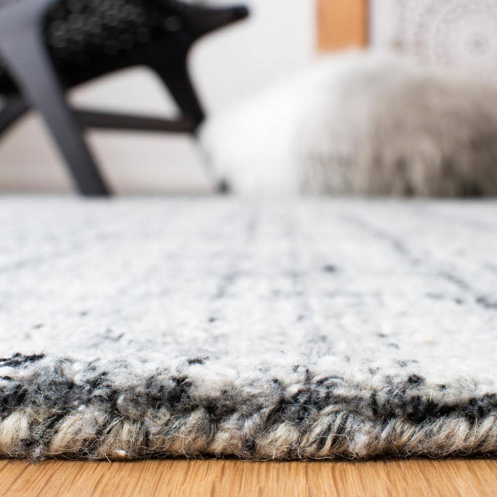 Abstract Ivory/Beige 9 ft. x 12 ft. Striped Area Rug - thumbnail 4