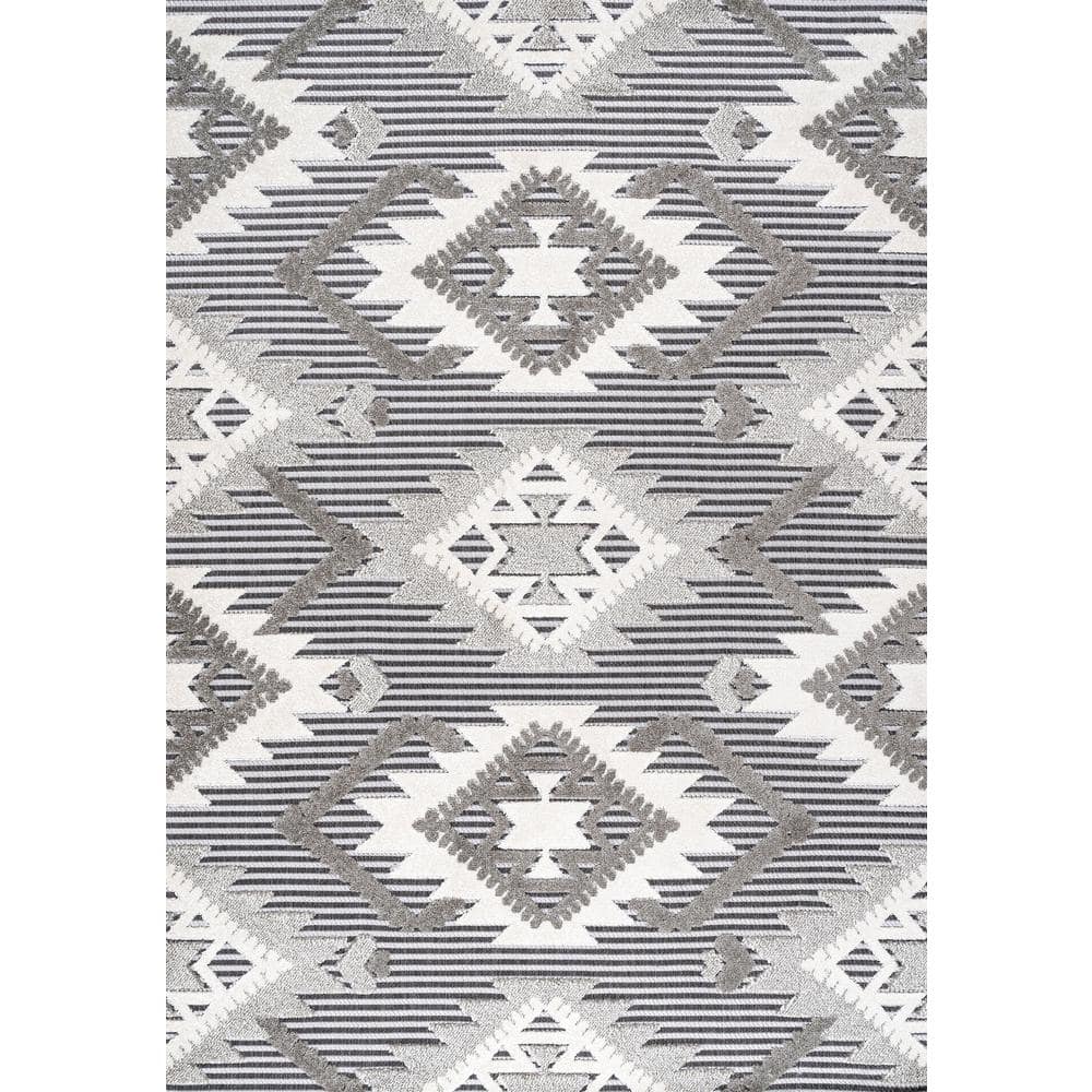 Reversible Geometric Gray Synthetic 8' x 10' Area Rug
