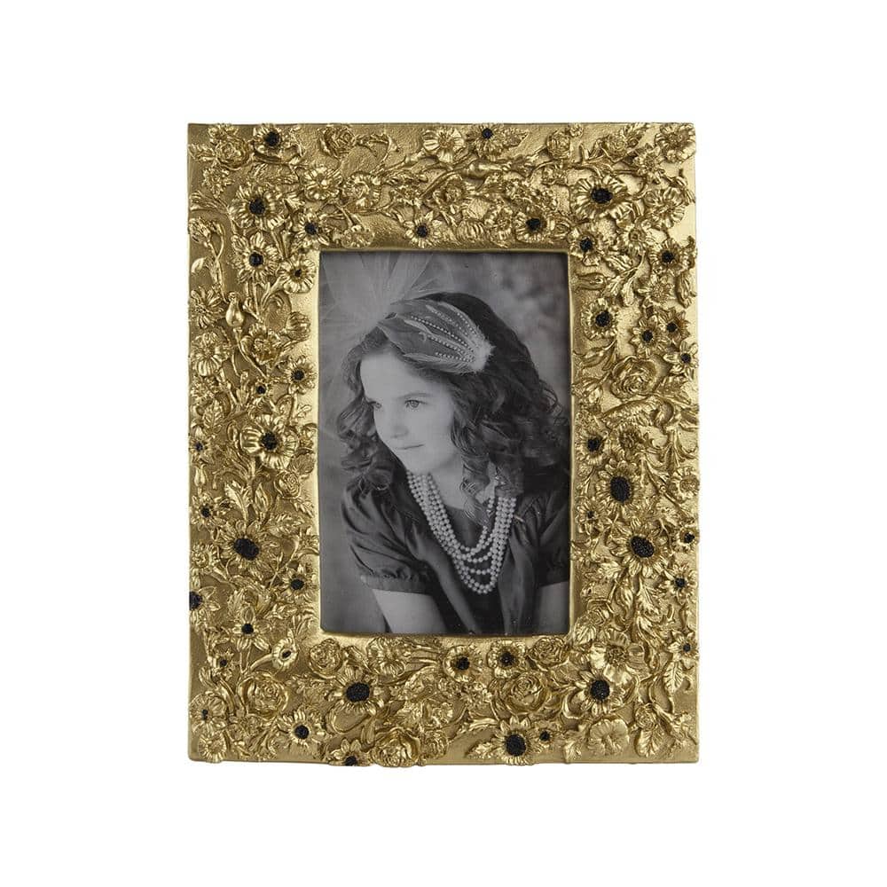 Retro Luxury 7.5 in. x 9.5 in. Gold Textured Picture Frame, for Living Room