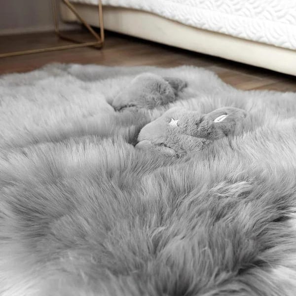 NOGIS 15.7 inches Mini Gray Round Faux Fur Sheepskin Area Rug