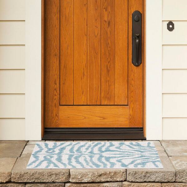 SAFAVIEH Courtyard Ivory/Aqua 2 ft. x 4 ft. Zebra Indoor/Outdoor