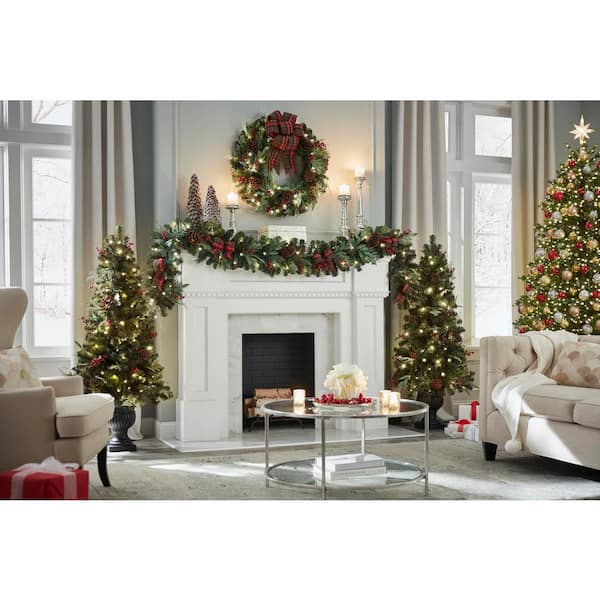 https://images.thdstatic.com/productImages/3b089a26-0dd2-4b9a-b49b-62154affa71c/svn/home-accents-holiday-christmas-garland-chzh3811602th5-1d_600.jpg