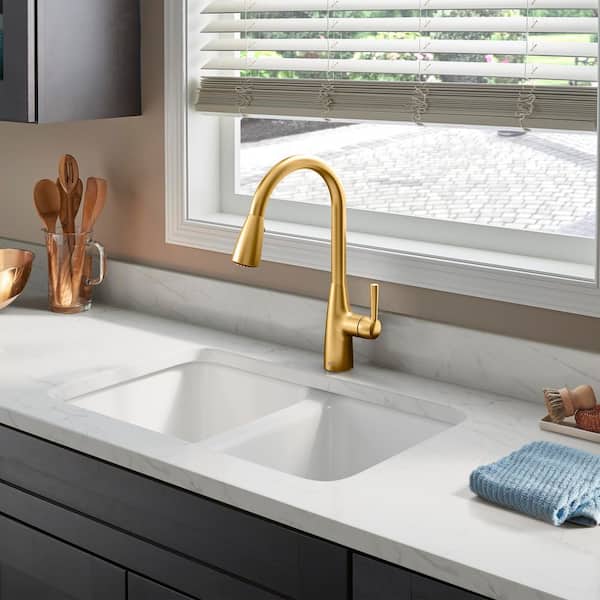 Fairbury Single Handle Pull Down Sprayer Kitchen Faucet with Advanced Spray, Pull Out Spray Wand in Brushed Cool Sunrise