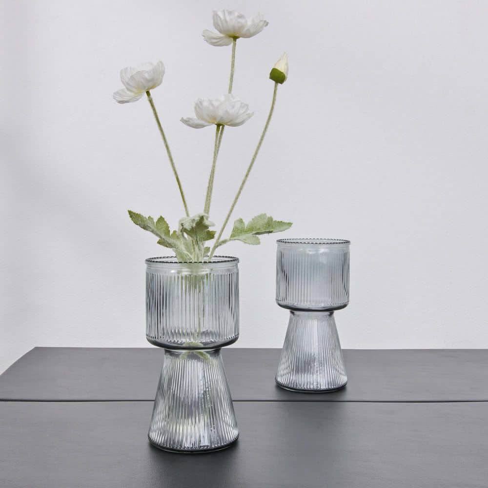 VECELO Ribbed Glass Vase with Pedestal Base – Small Bud Vase for Flowers, Round Home Decor – 7.48 in. H Vase in Gray