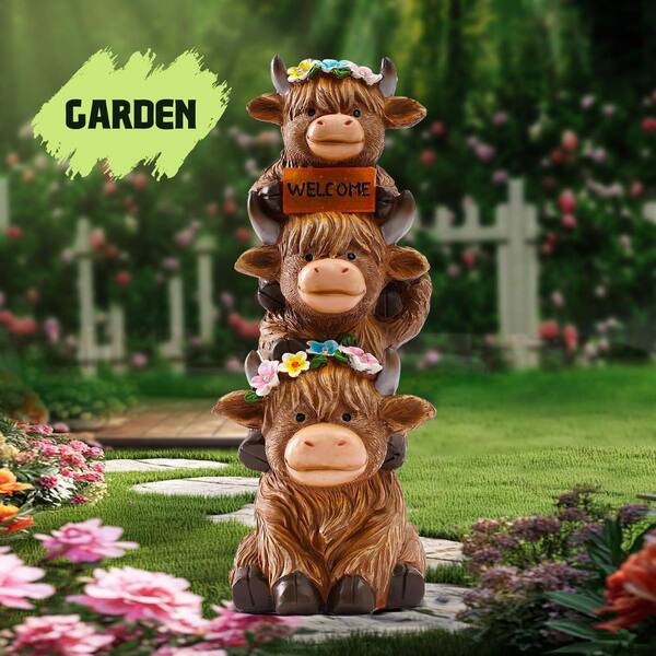 OGETFUUR Garden Highland Cow Statue Solar Outdoor Decor with