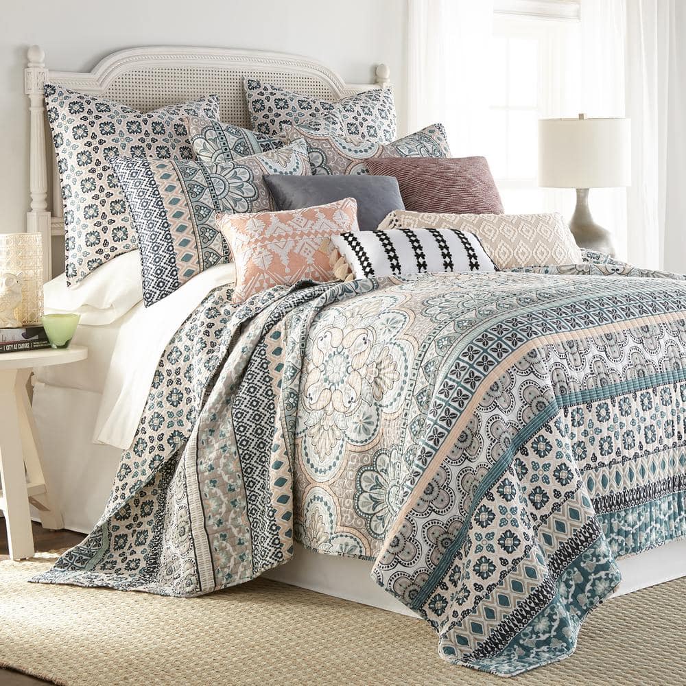 Levtex Etrada Reversible Quilt Sets