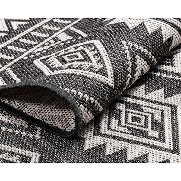 Beverly Rug 2 x 3 Black White Waikiki Modern Moroccan Indoor Outdoor Area Rug, Black / White