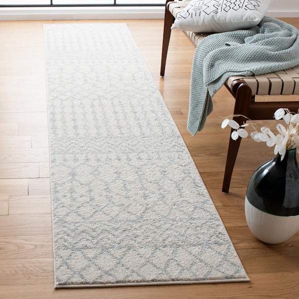 Tulum 2 ft. x 21 ft. Ivory/Light Gray Tribal Chevron Diamond Runner Rug