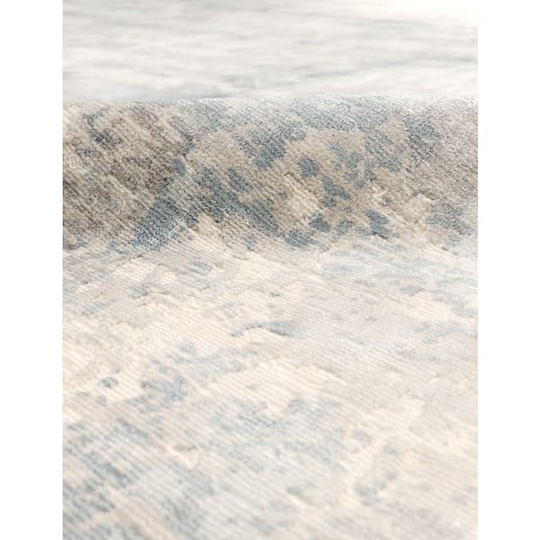 Beverly Silver 12 ft. x 15 ft. Abstract Silk and Wool Area Rug