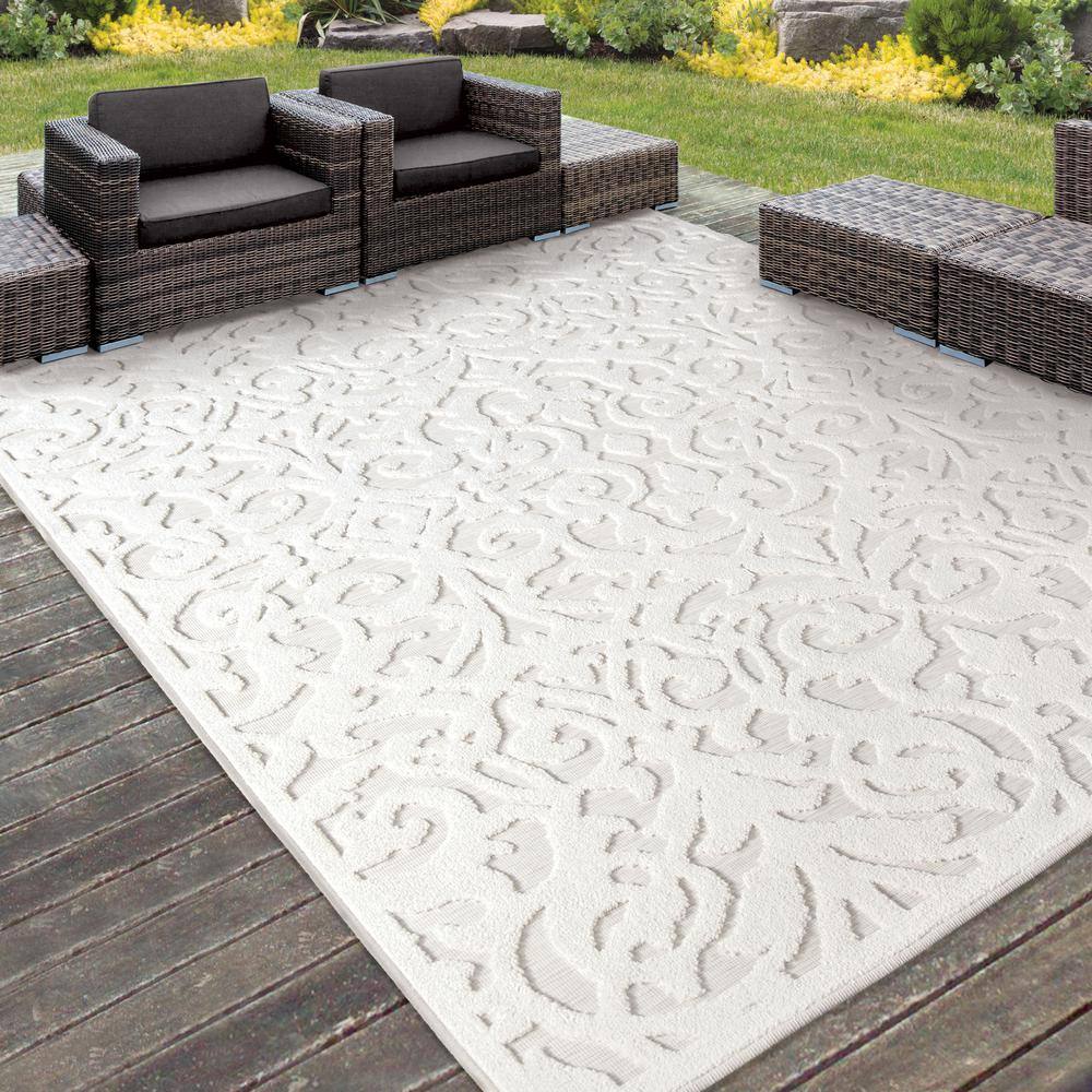 Lady Bird Elegant Damask Natural Indoor/Outdoor 5'2" x 7'6" Rug