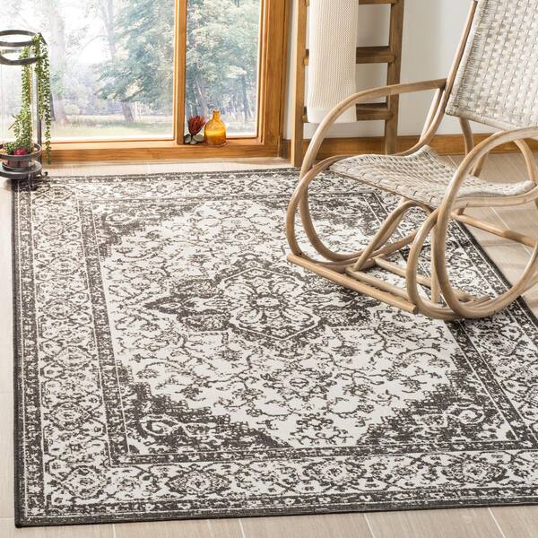 Linden Light Gray/Charcoal 3 ft. x 5 ft. Border Antique Medallion Indoor/Outdoor Area Rug