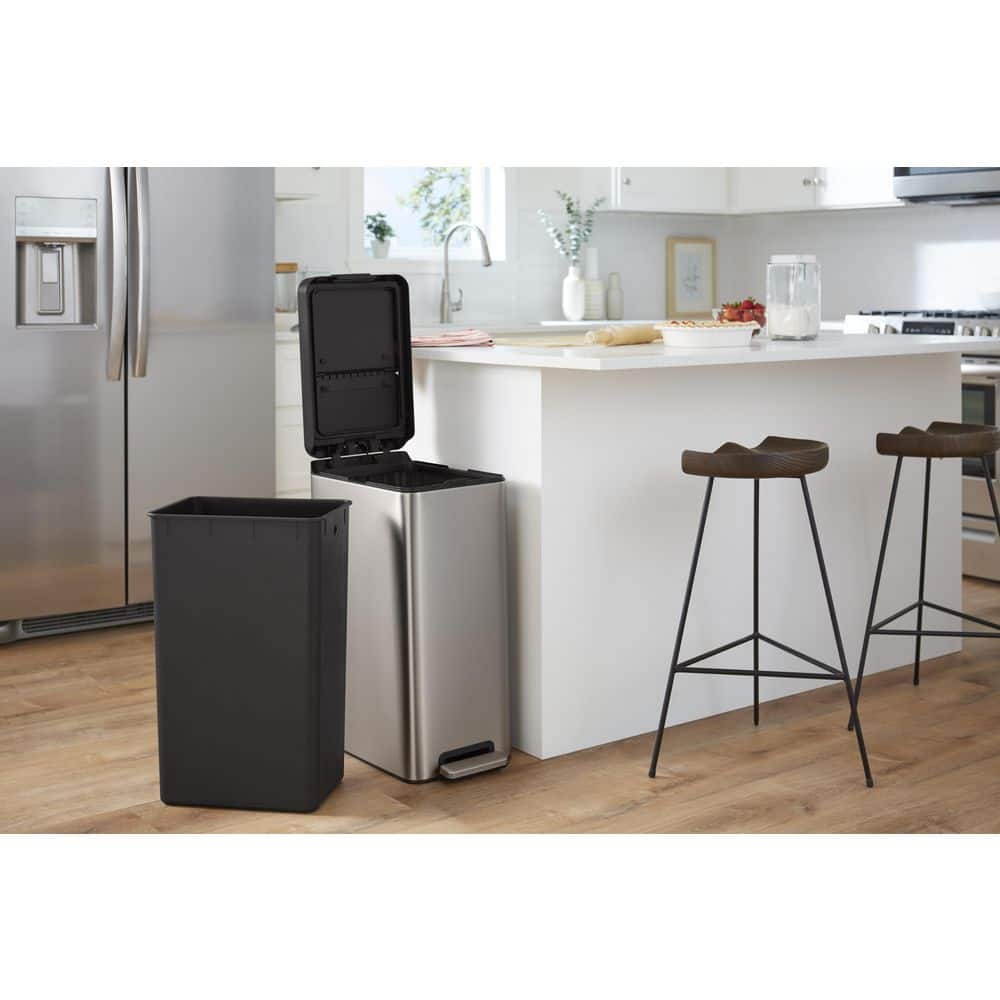 Stainless Steel 13 Gallon Fingerprint Resistant Kitchen Trash Can