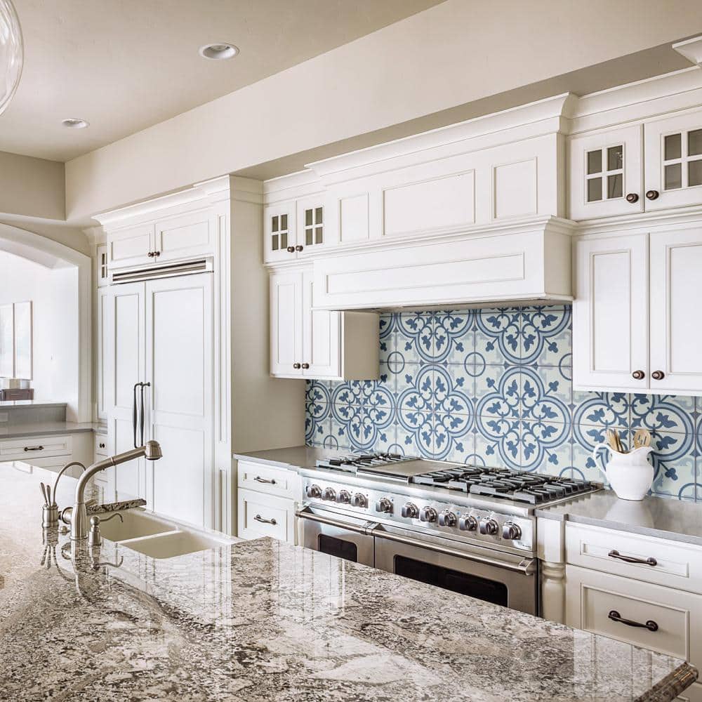 Arte 10" x 10" Blue and White Porcelain Patterned Tile