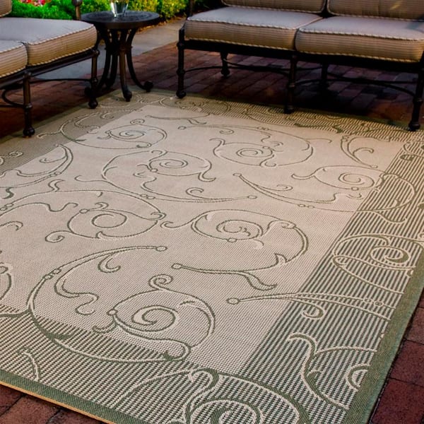 Courtyard Natural/Olive 7 ft. x 10 ft. Border Indoor/Outdoor Patio  Area Rug