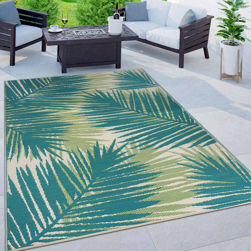 Green Tropical Floral Reversible Synthetic Indoor/Outdoor Rug 5' x 7'