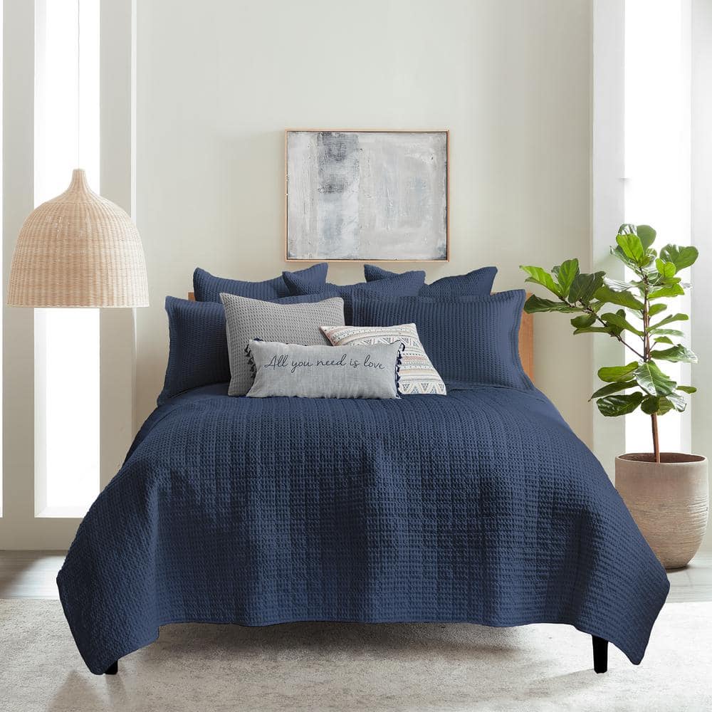 Levtex Home Mills Waffle Navy 3-Piece Solid Cotton King/Cal King Quilt ...