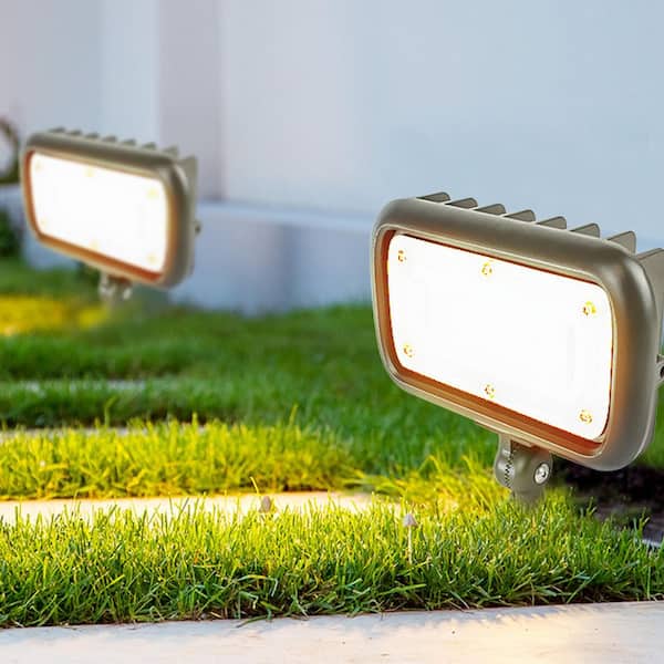 30W 3000-Lumen 120-277V Bronze Non-Dimmable Integrated Outdoor LED Weatherproof Wall Wash Light and Adjustable Mount