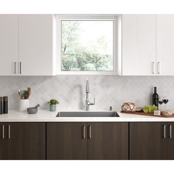 https://images.thdstatic.com/productImages/3bd4f872-be0a-42d4-b191-ddfbd7b9893b/svn/polished-chrome-american-standard-pull-down-kitchen-faucets-7421300-002-fa_600.jpg