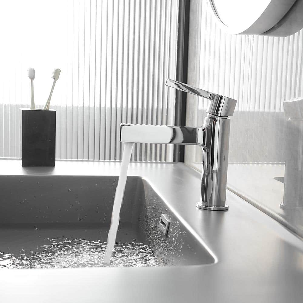 Polished Chrome Single Handle Modern Bathroom Faucet