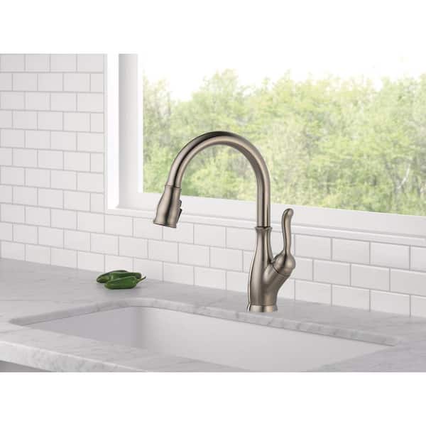 Stainless Delta Pull Down Kitchen Faucets 19978z Ss Dst E1 600 