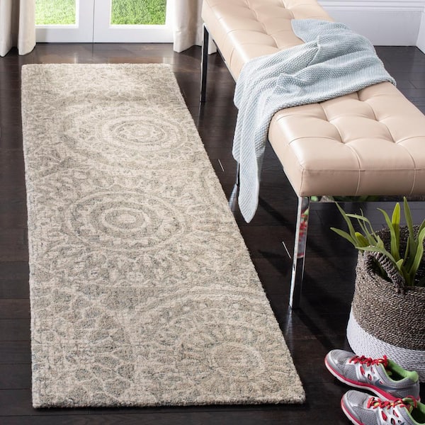 Abstract Ivory/Gray 2 ft. x 6 ft. Geometric Medallion Runner Rug