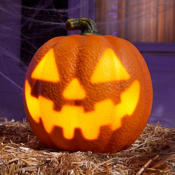 Home Accents Holiday 8 in Halloween Classics Battery Operated LED