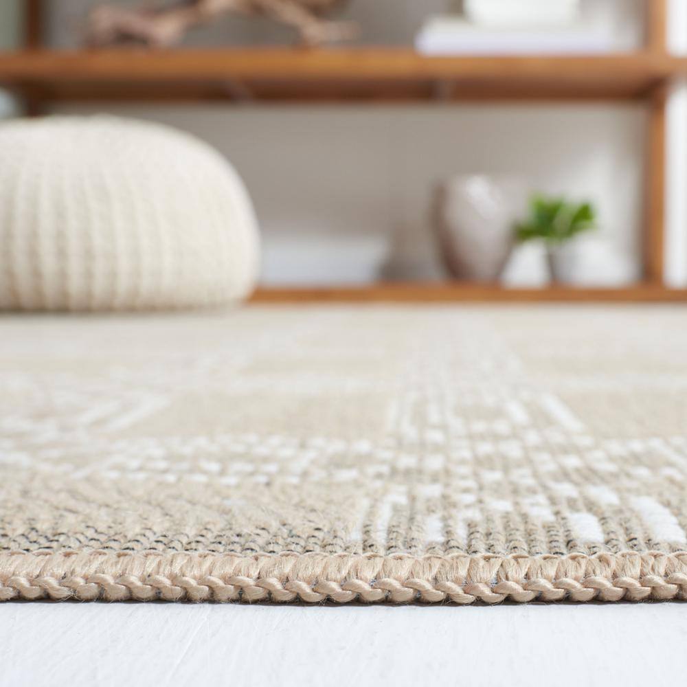 Ivory Geometric Patterned 4' x 6' Wool Blend Area Rug