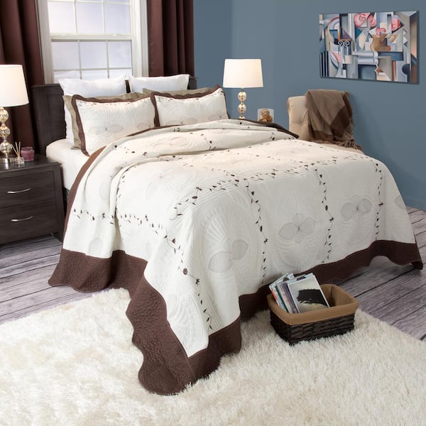 Lavish Home Athena Brown Geometric Twin Quilt