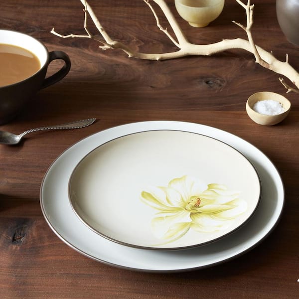 https://images.thdstatic.com/productImages/3c31fe21-8c6c-4d7a-966e-cc10d9549718/svn/chocolate-noritake-bowls-8046-607-1f_600.jpg