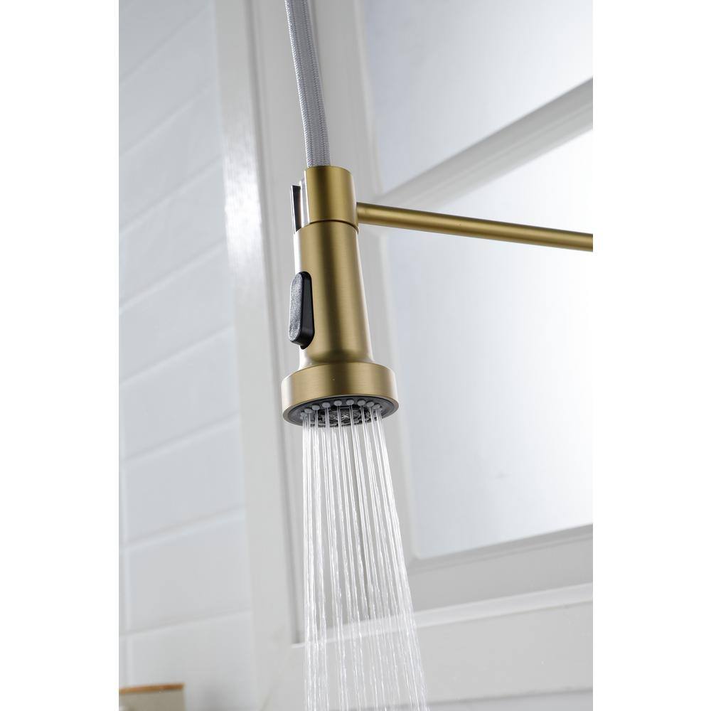 Gold Matte Single Handle Pull-Out Spray Kitchen Faucet