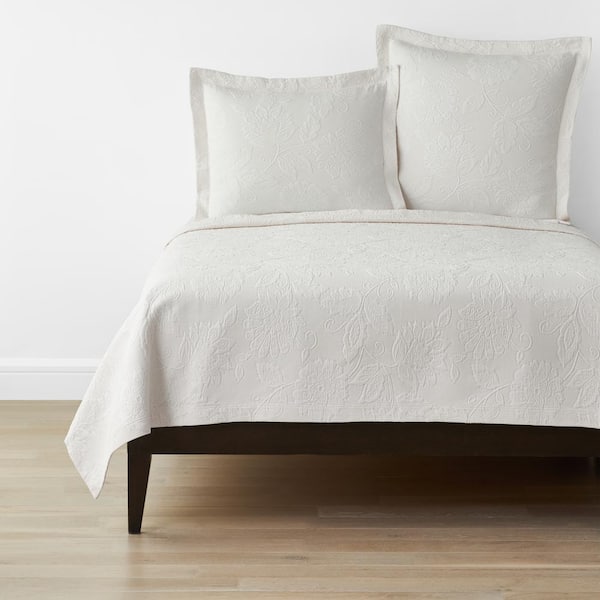 The Company Store Putnam Matelasse Ivory Cotton Queen Coverlet