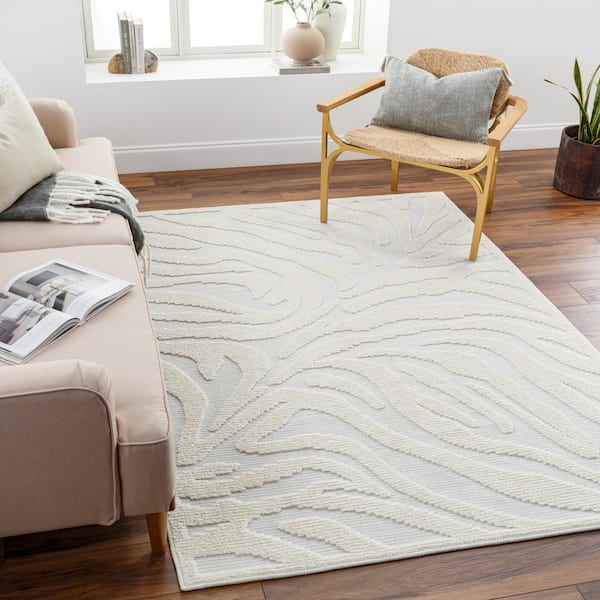 Maxy Home Bella Zebra 3 ft. 3 in x 4 ft. 8 in. Shag Area Rug 