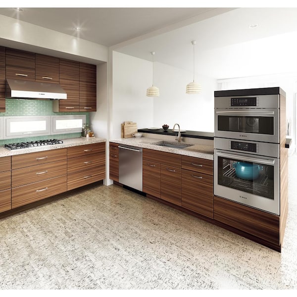 https://images.thdstatic.com/productImages/3c5a647f-3b51-4284-859a-7fb344dcbfd8/svn/stainless-steel-bosch-built-in-microwaves-hmb57152uc-e1_600.jpg
