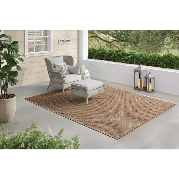 Cream 2 ft. x 7 ft. Runner Concentric Tiles Indoor/Outdoor Area Rug