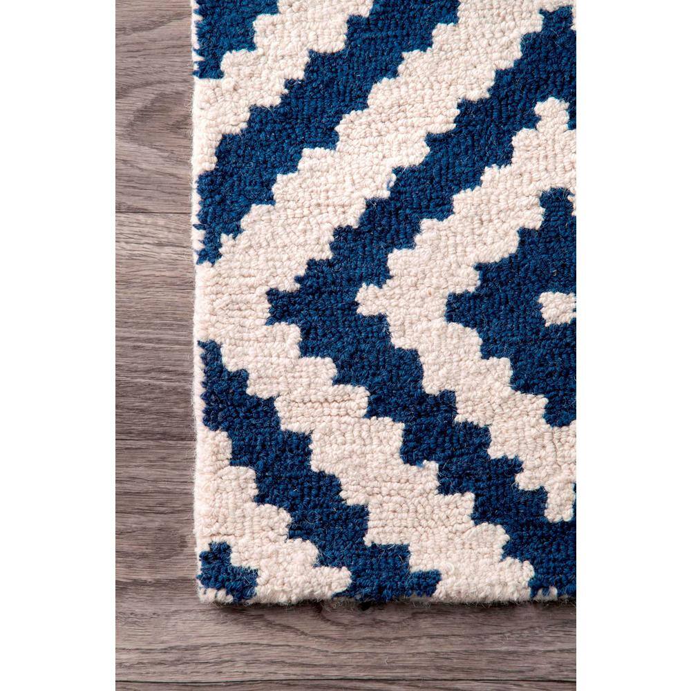 Navy and White Geometric Wool Tufted Area Rug, 5x8