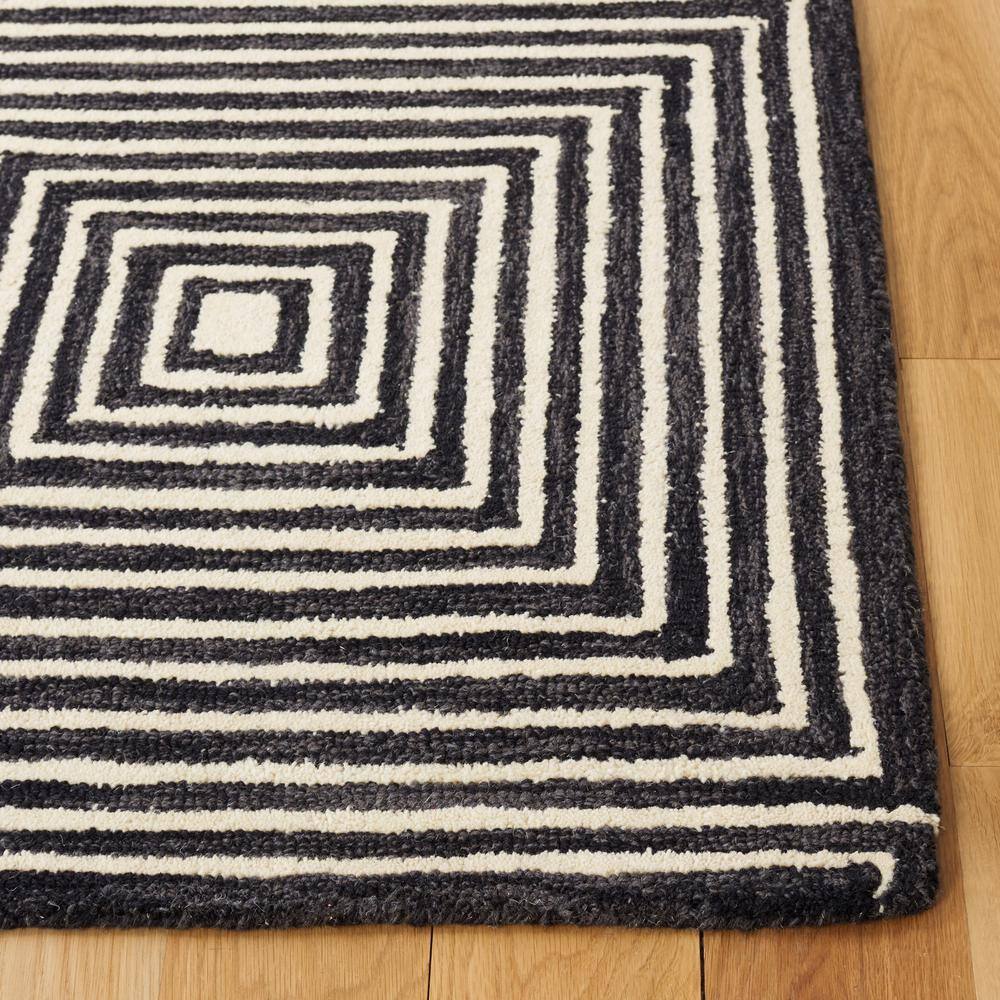 Elegant Black and Beige Hand-Tufted Wool Rug, 4' x 6'