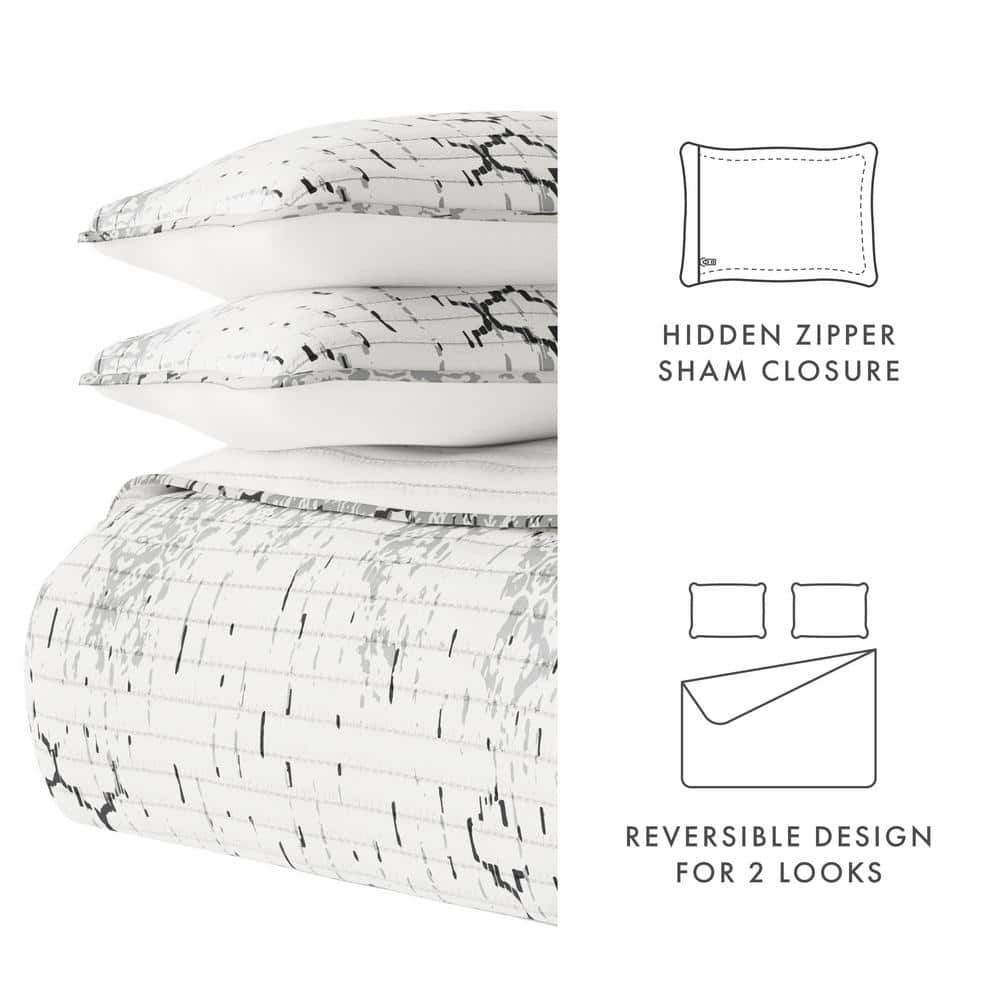 Light Gray Reversible Microfiber Full Quilt Set with Geometric Pattern