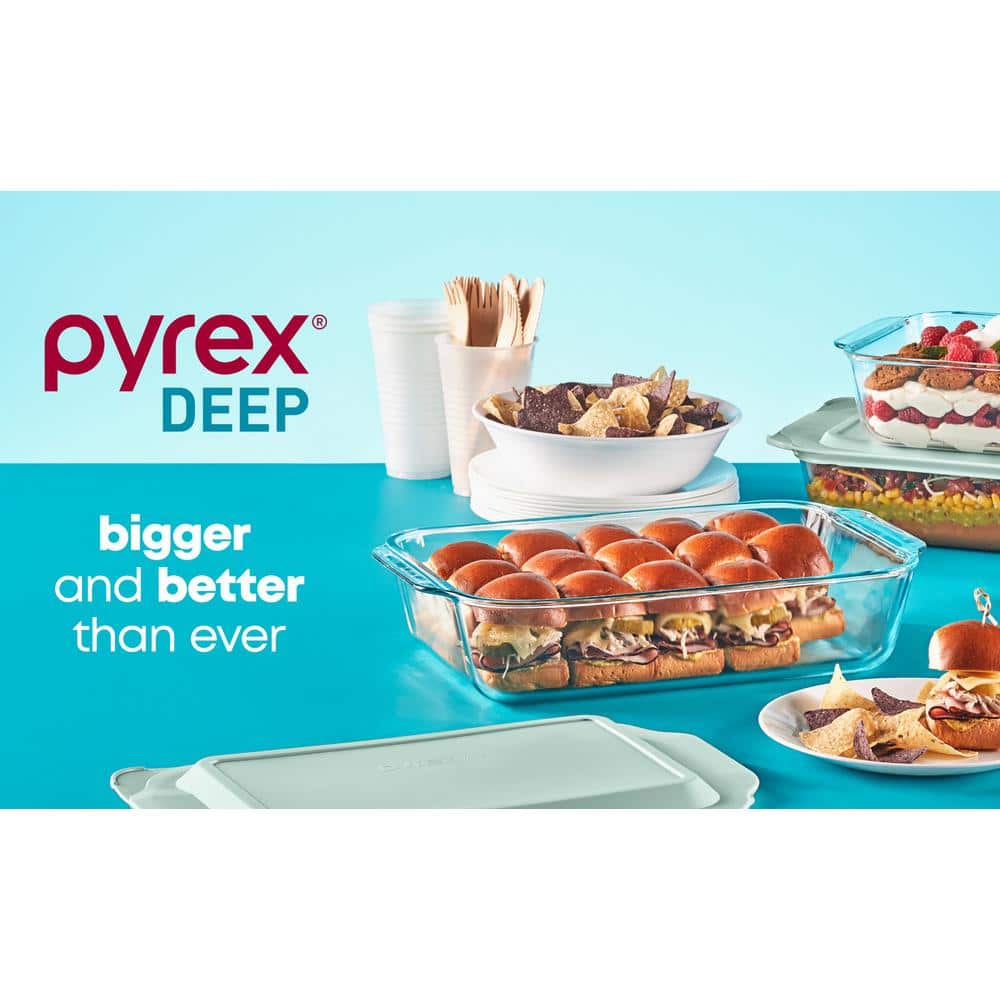 Pyrex Deep 9 x 13 in. Rectangular Glass Baking Dish with Sage Green Lid
