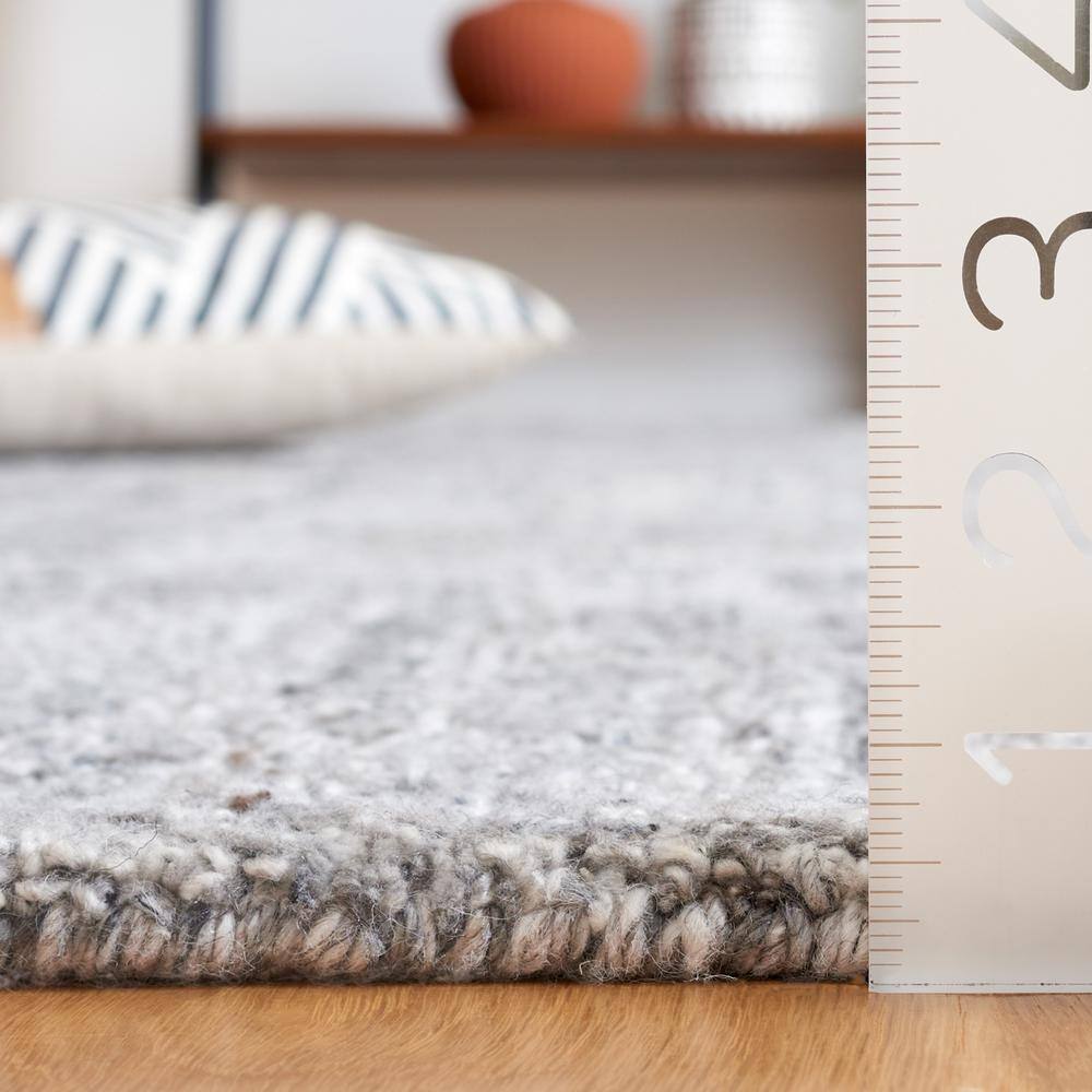 Gray Abstract Handmade Wool and Cotton Area Rug, 5' x 8'