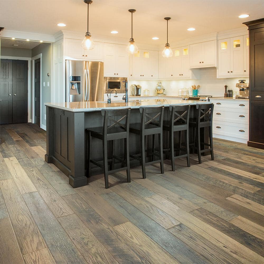 https://images.thdstatic.com/productImages/3ca73f66-b303-4659-abb2-4f91d34f4f33/svn/honeysuckle-oak-pergo-laminate-wood-flooring-lf000988-40_1000.jpg