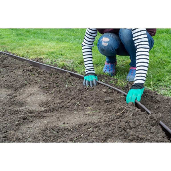 Master Mark Plastics® Master Gardener® Pro 40' Landscape Edging Master Mark Plastics® Master Gardener® Pro 40' Landscape Edging