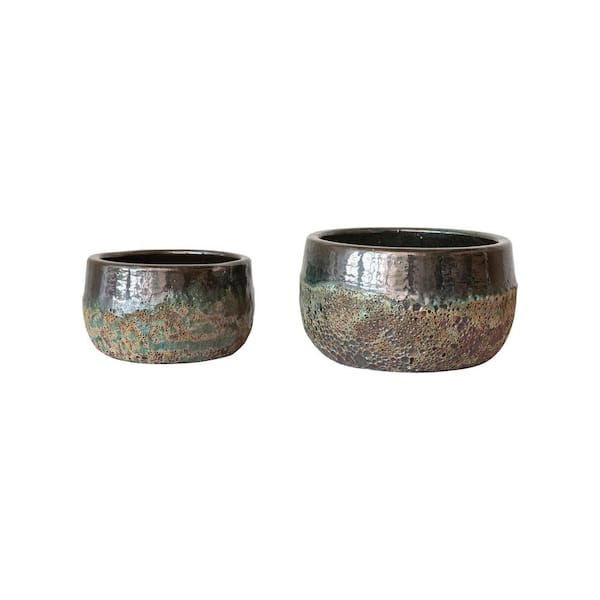 Storied Home Blue and Brown Textured Terra-Cotta Clay Floor Planters (2-Pack)