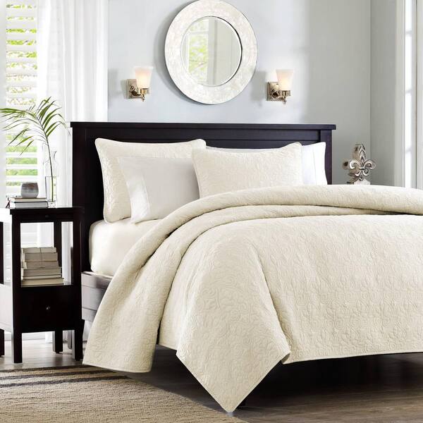 Madison Park QUEEN Quilted deals Coverlet Set Cream New